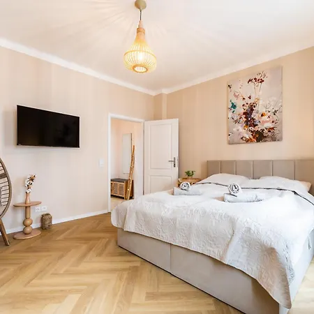 Neu 2 Personen, Zentrumsnah Apartment